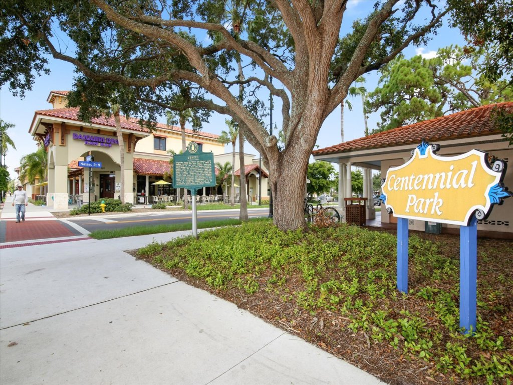 TAR1555-B212 Vacation Rental in Florida - RedAwning