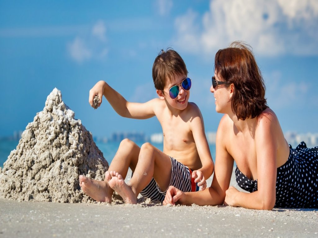 ANC611 Vacation Rental in Siesta Key - RedAwning