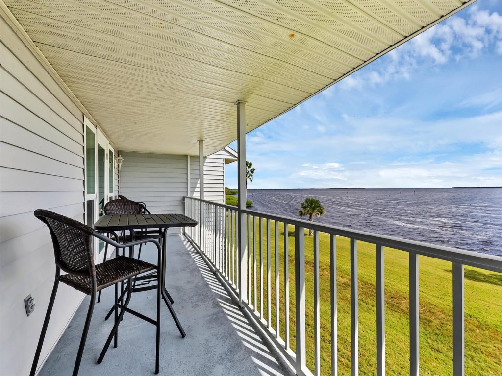 WA4410-317 Vacation Rental in Port Charlotte - RedAwning