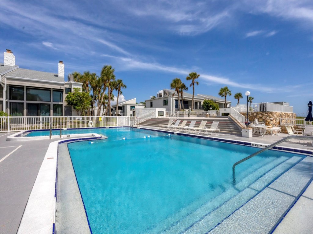 TAR1555-B111 Vacation Rental in Florida - RedAwning