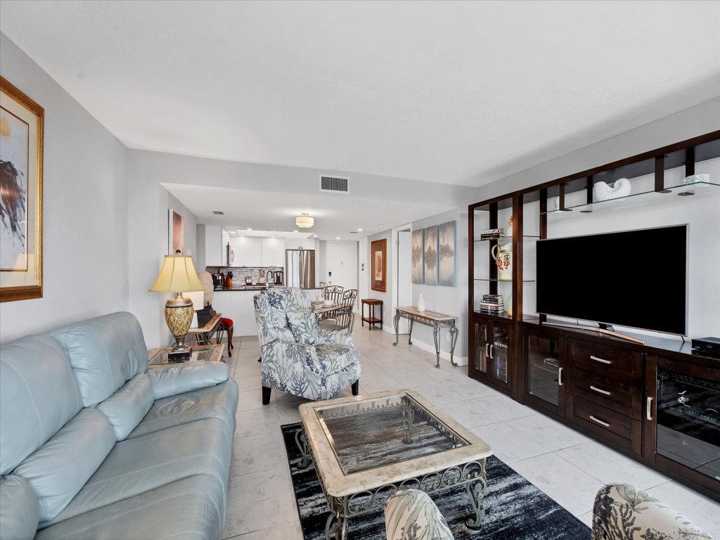 ANC805 Vacation Rental in Siesta Key - RedAwning