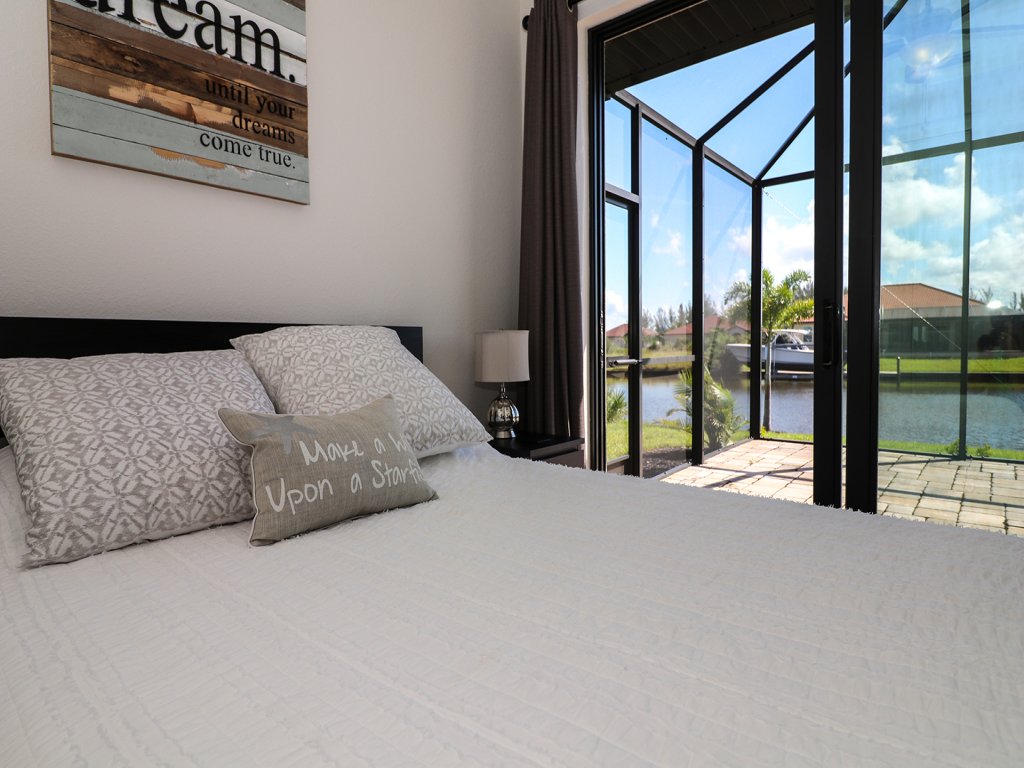 TYC8330 Vacation Rental in Port Charlotte - RedAwning