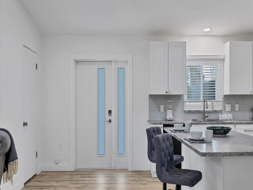 NVS2400 Vacation Rental in Sarasota - RedAwning