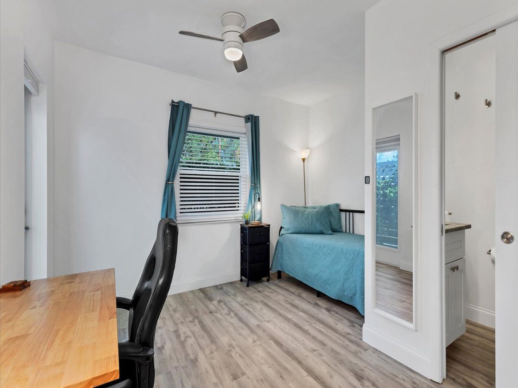 NVS2400 Vacation Rental in Sarasota - RedAwning
