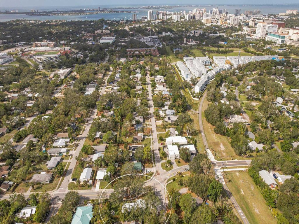 NVS2400 Vacation Rental in Sarasota - RedAwning