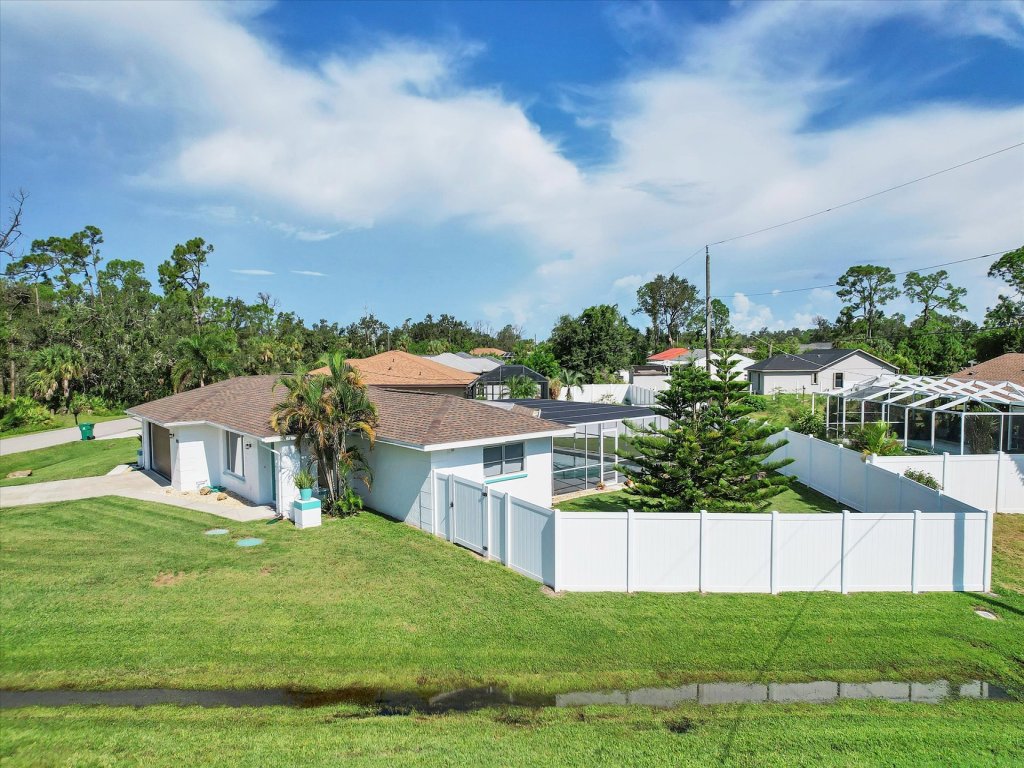 DBD1014 Vacation Rental in Port Charlotte - RedAwning