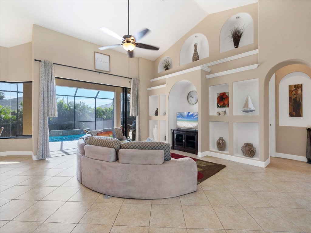 OBS119 Vacation Rental in Cape Coral - RedAwning