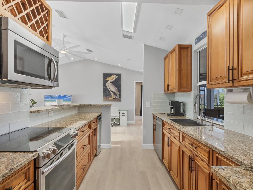 VIA561 Vacation Rental in Florida - RedAwning