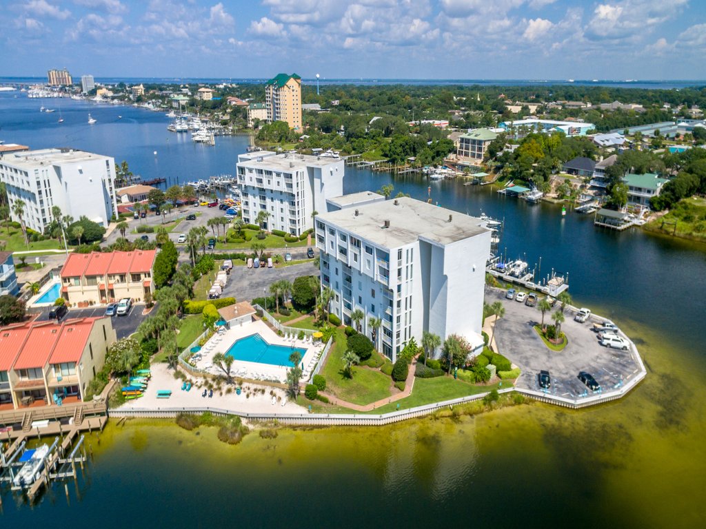 Dolphin Point 406B Vacation Rental in Destin - RedAwning