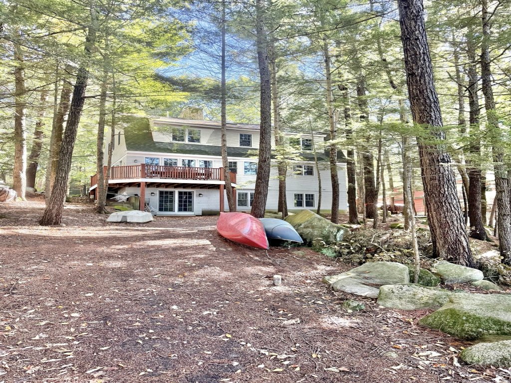 LOON COVE LIMIT 16 Vacation Rental in Maine - RedAwning