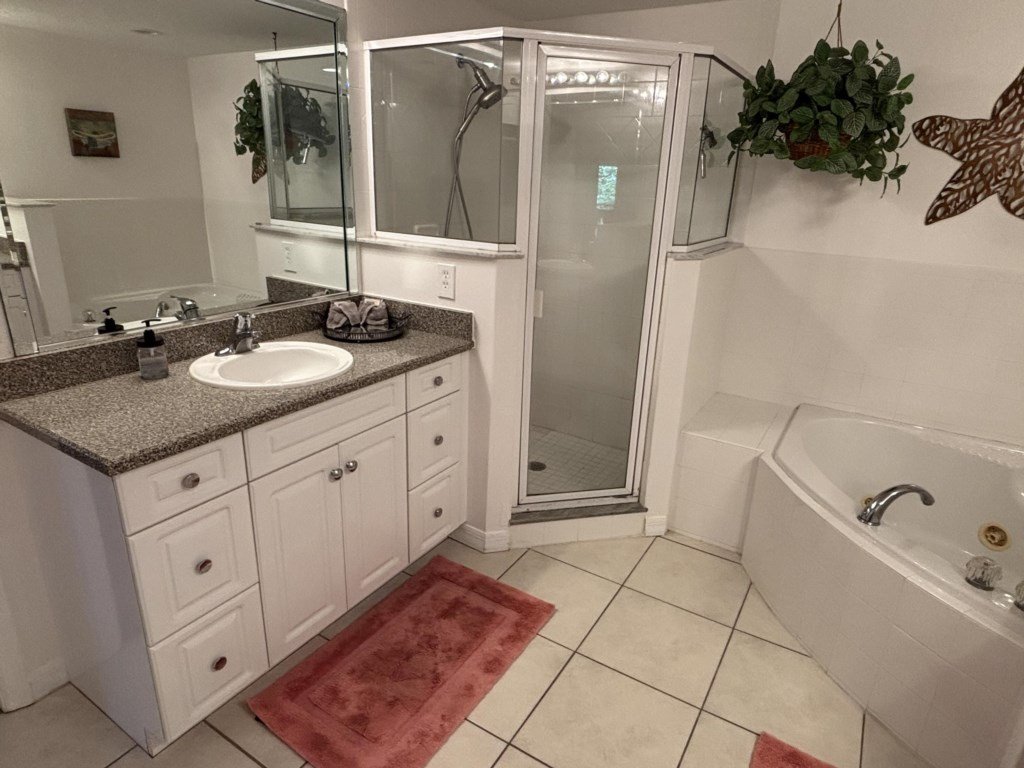 Kid Friendly Condo with Pool, basketball, bocce, hot tub, and more! Vacation Rental in New Smyrna Beach - RedAwning