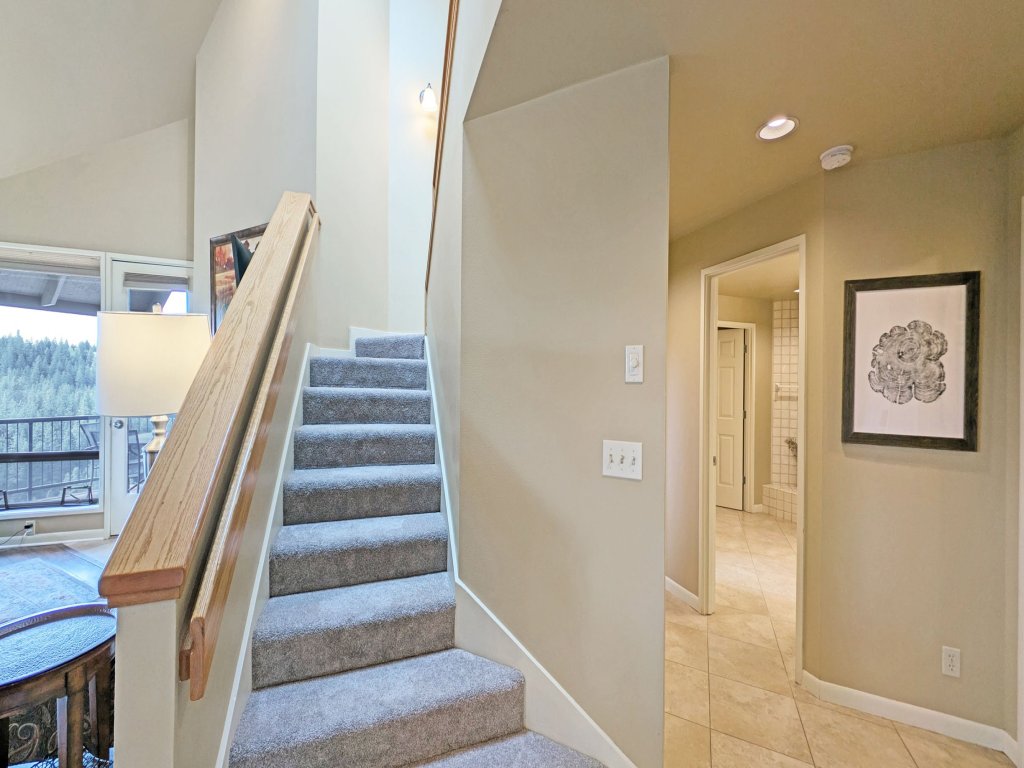 River Ridge 424AB Vacation Rental in Bend - RedAwning