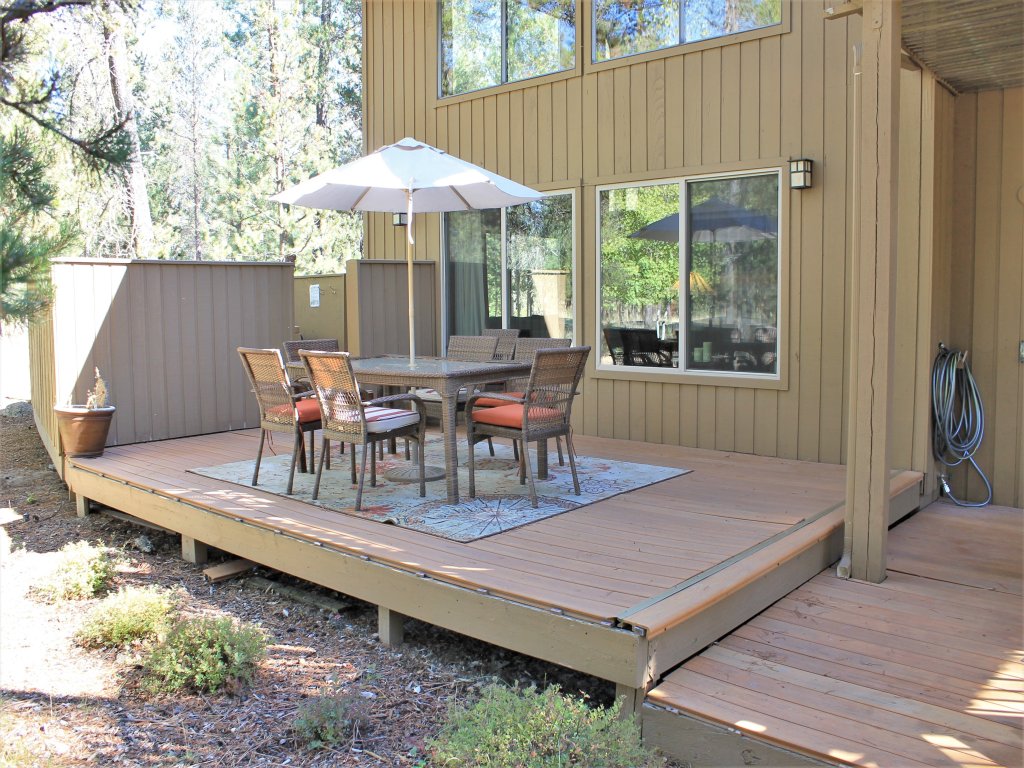 Pioneer 1 Vacation Rental in Sunriver - RedAwning