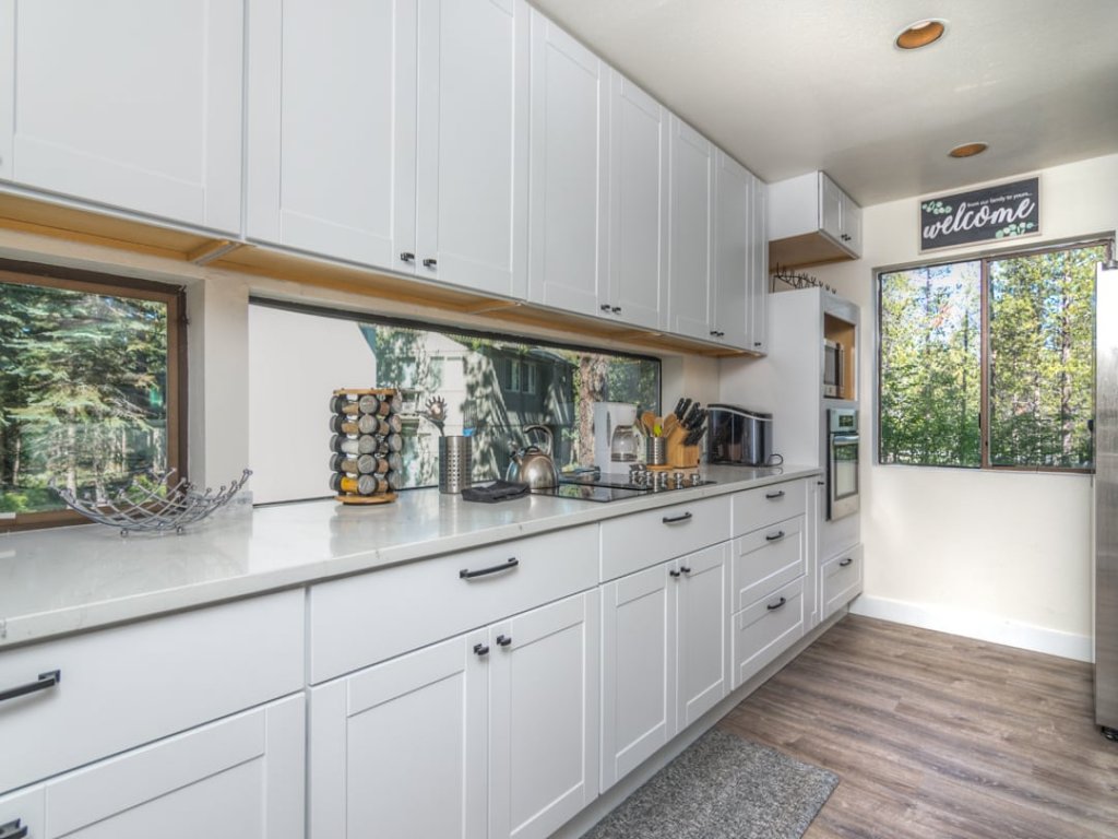Irish Mountain 4 Vacation Rental in Sunriver - RedAwning