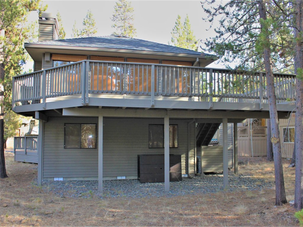 Red Cedar 53 Vacation Rental in Sunriver - RedAwning