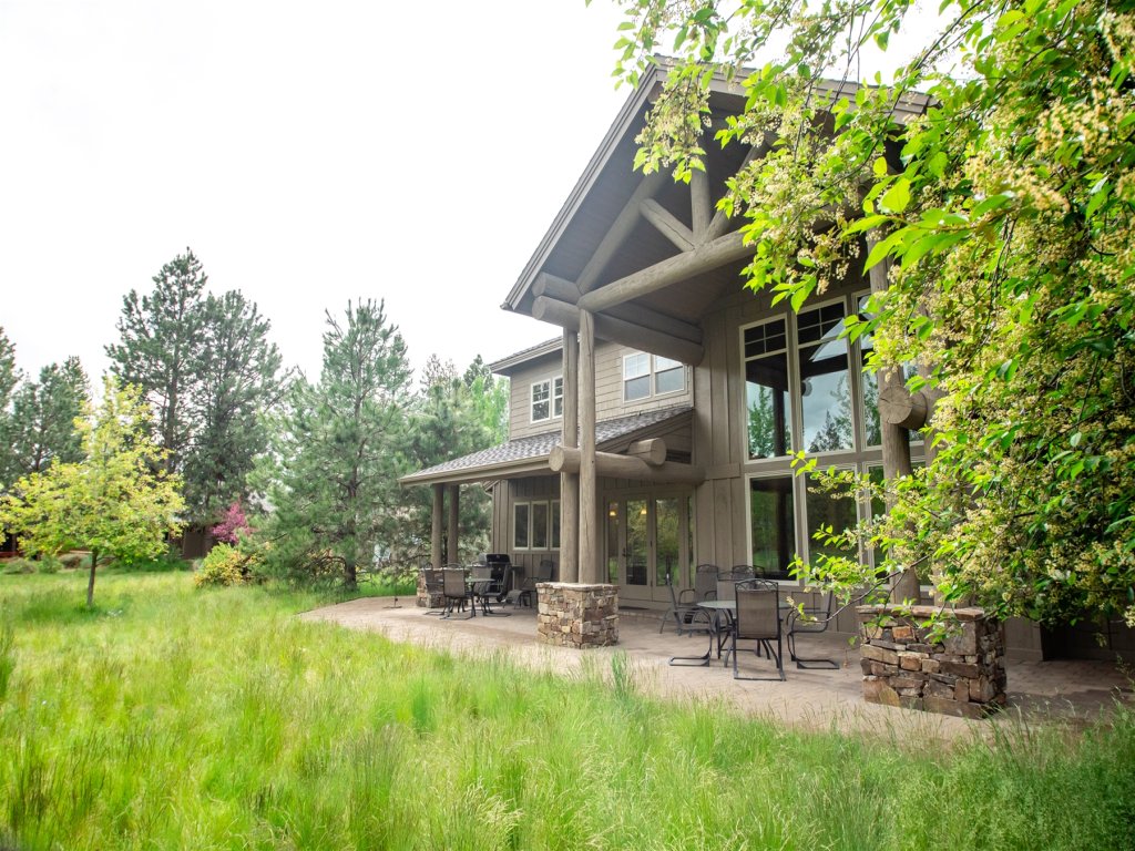 Vista 14 Vacation Rental in Sunriver - RedAwning