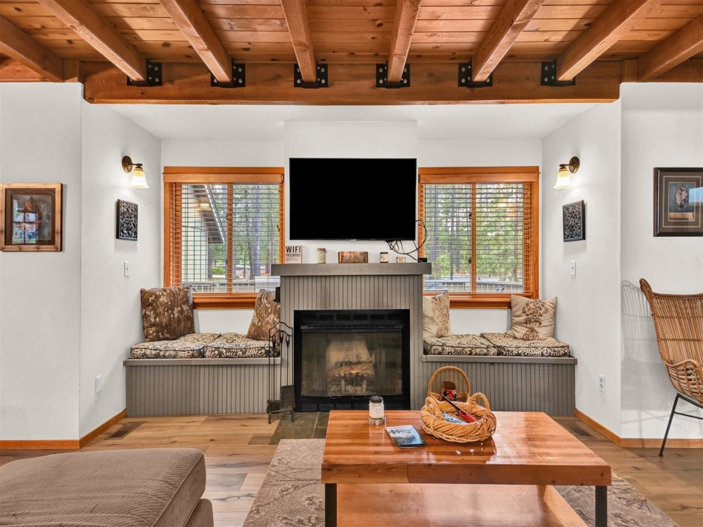 Otter 8 Vacation Rental in Sunriver - RedAwning