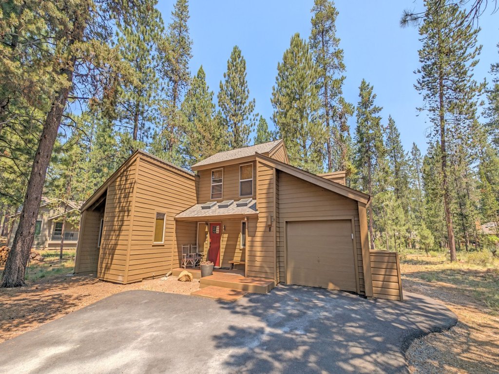 Tamarack 8 Vacation Rental in Sunriver - RedAwning