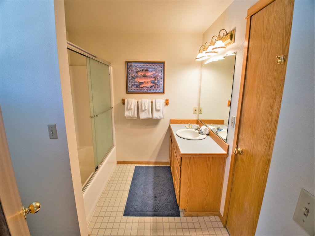 Mt Adams 6 Vacation Rental in Sunriver - RedAwning
