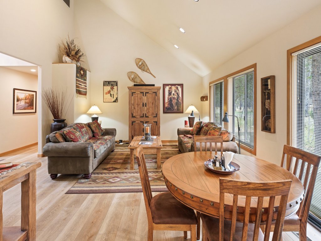 Summit View 5 Vacation Rental in Sunriver - RedAwning