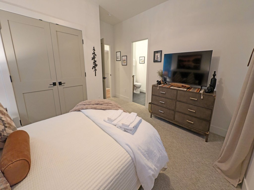 Pine Mountain 6 Vacation Rental in Sunriver - RedAwning