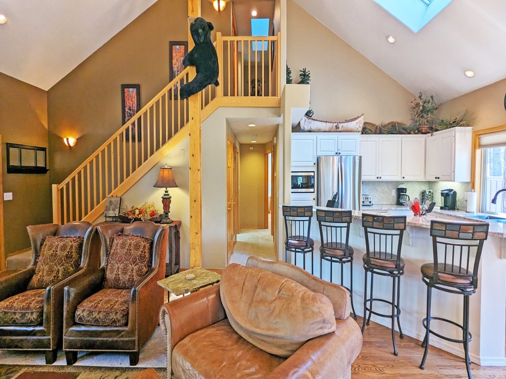 McNary 20 Vacation Rental in Sunriver - RedAwning