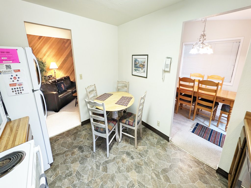 Timber 12 Vacation Rental in Sunriver - RedAwning