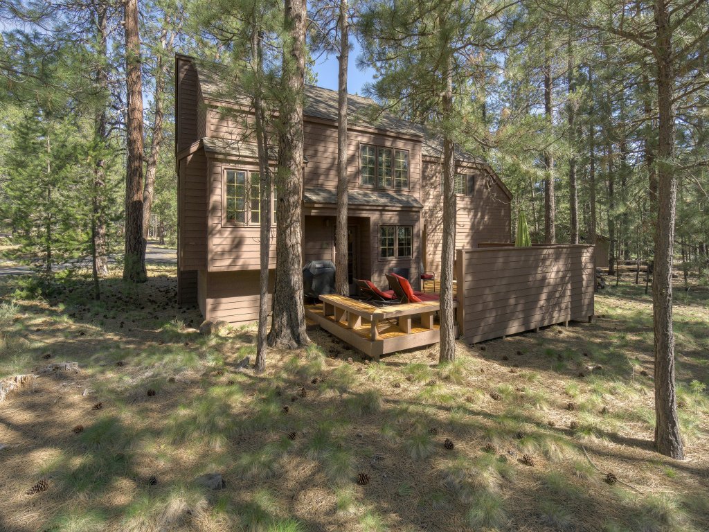 Diamond Peak 2 Vacation Rental in Sunriver - RedAwning