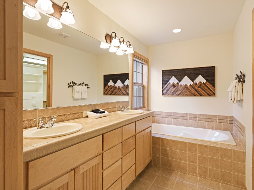 Tokatee 14 Vacation Rental in Sunriver - RedAwning