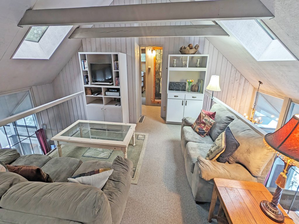 Pine Cone 3 Vacation Rental in Sunriver - RedAwning