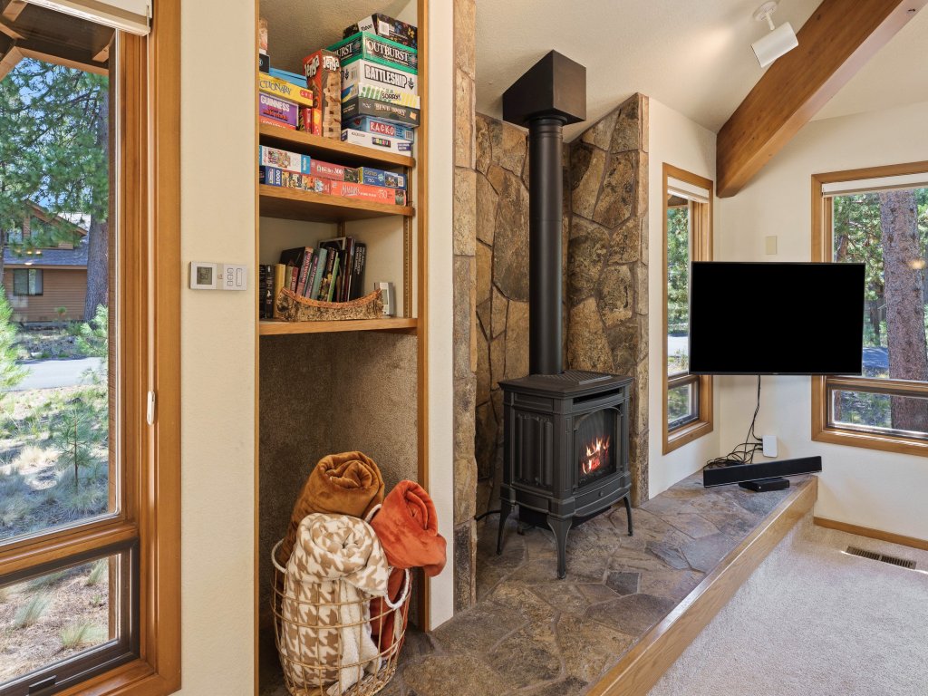 Tokatee 1 Vacation Rental in Sunriver - RedAwning