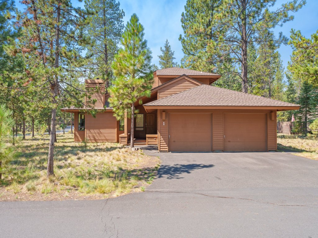 Tokatee 1 Vacation Rental in Sunriver - RedAwning