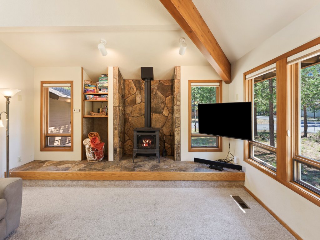 Tokatee 1 Vacation Rental in Sunriver - RedAwning