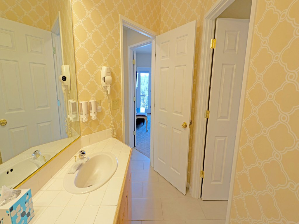 River Ridge 328AB Vacation Rental in Bend - RedAwning
