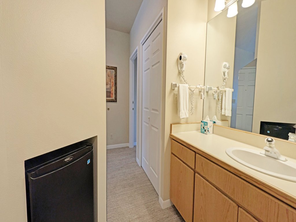 River Ridge 328AB Vacation Rental in Bend - RedAwning