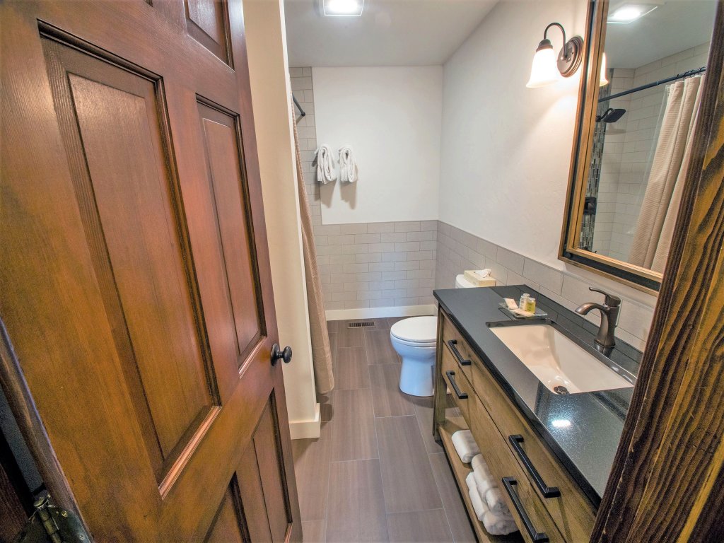 Indian 3 Vacation Rental in Sunriver - RedAwning