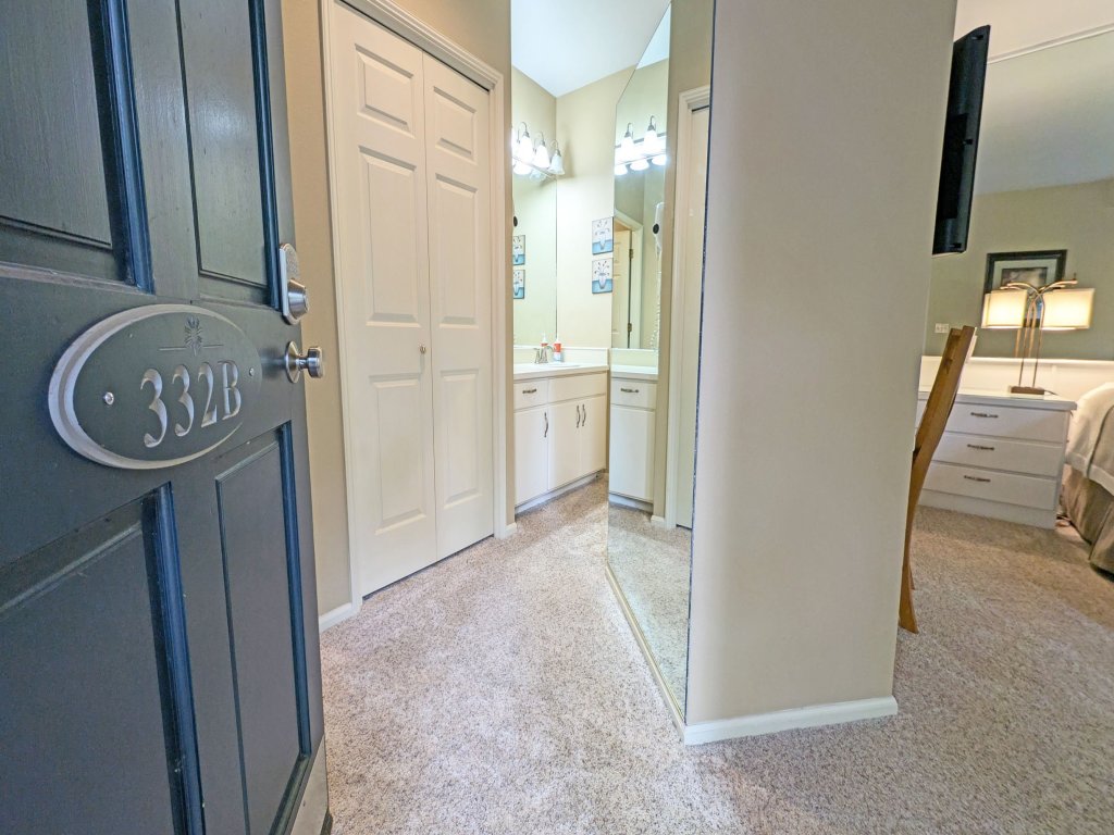 River Ridge 332B Vacation Rental in Bend - RedAwning