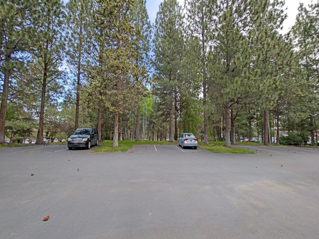 River Ridge 332B Vacation Rental in Bend - RedAwning