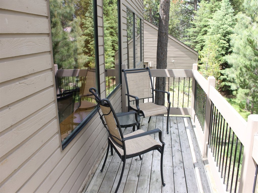 Yellow Pine 10 Vacation Rental in Sunriver - RedAwning