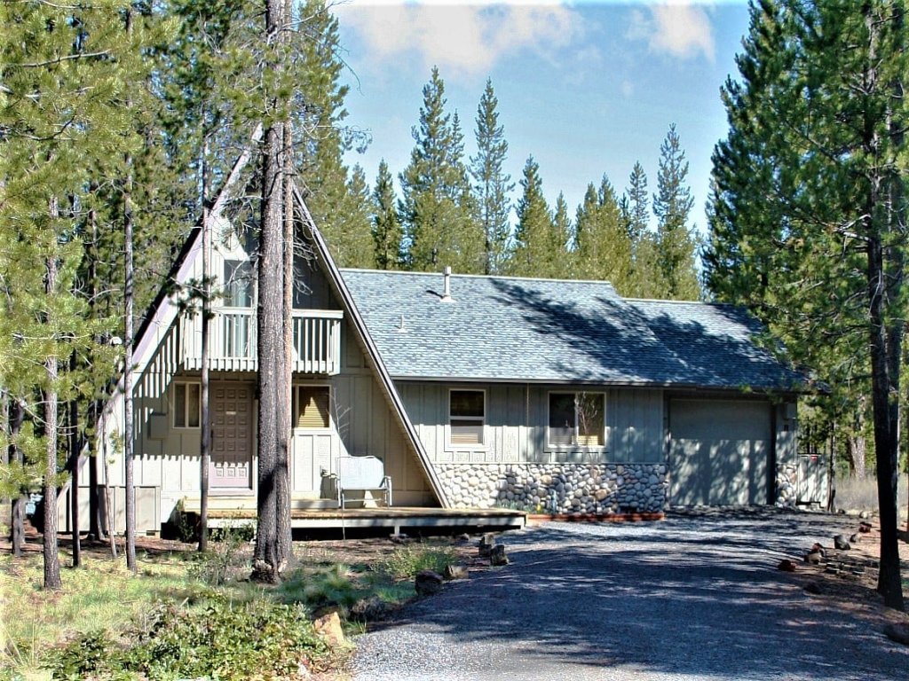Trapper 11 Vacation Rental in Sunriver - RedAwning