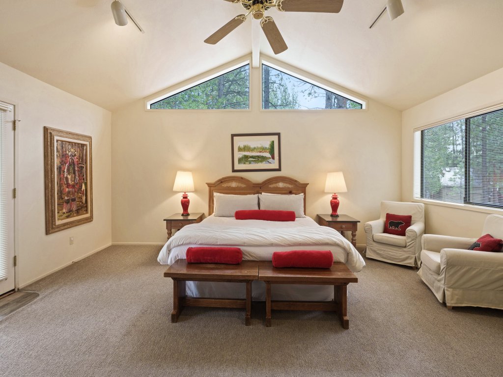 Lookout 3 Vacation Rental in Sunriver - RedAwning