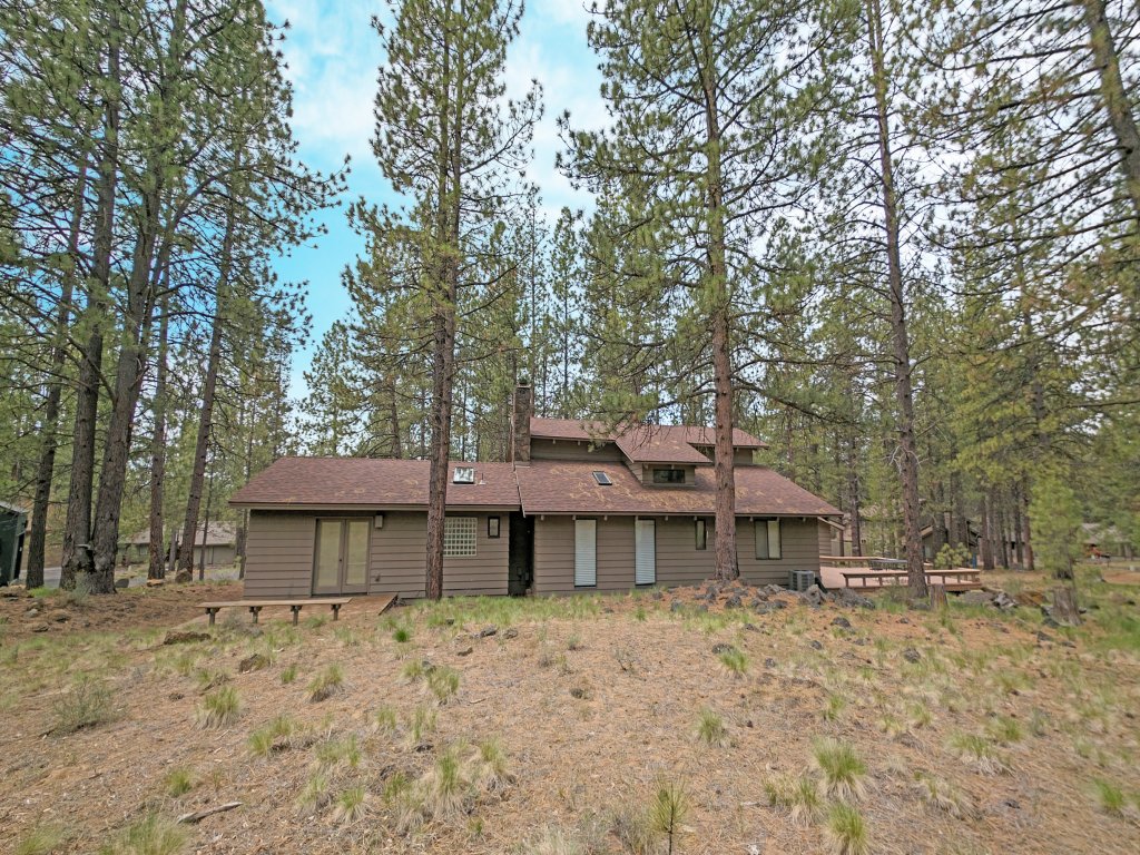 Lookout 3 Vacation Rental in Sunriver - RedAwning