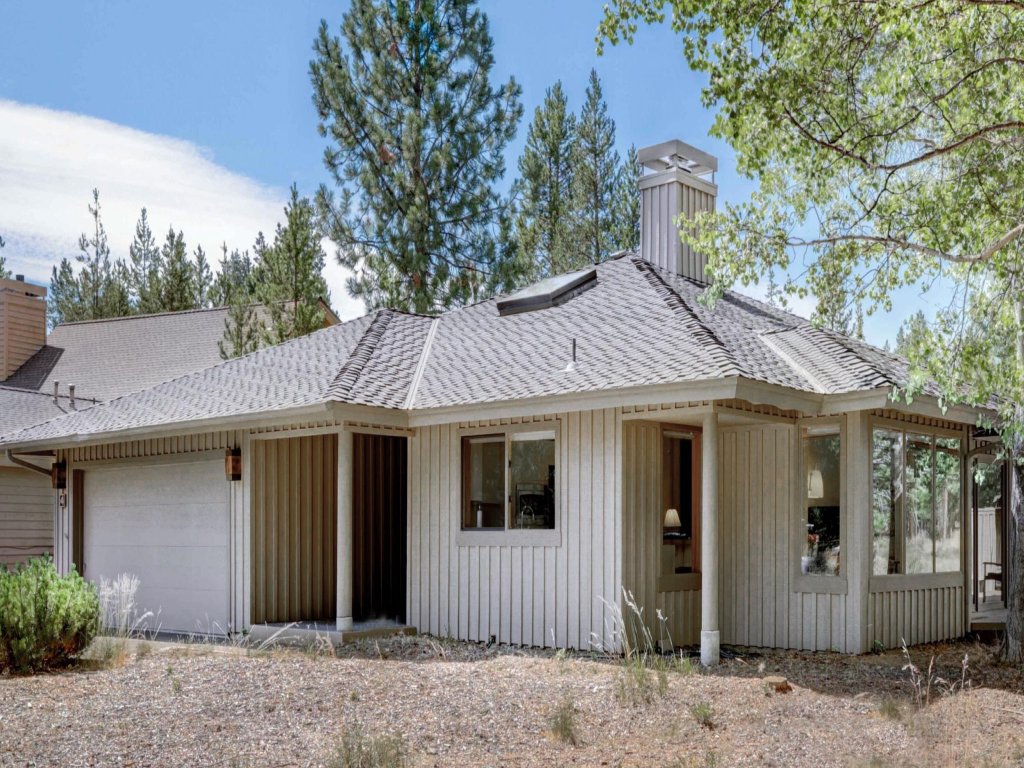 4 Rocky Mountain Lane Vacation Rental in Sunriver - RedAwning