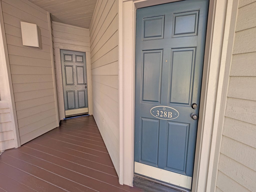 River Ridge 328B Vacation Rental in Bend - RedAwning