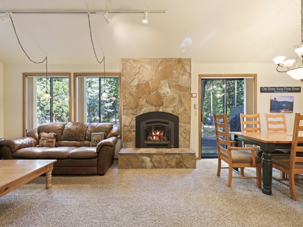 Blue Goose 16 Vacation Rental in Sunriver - RedAwning