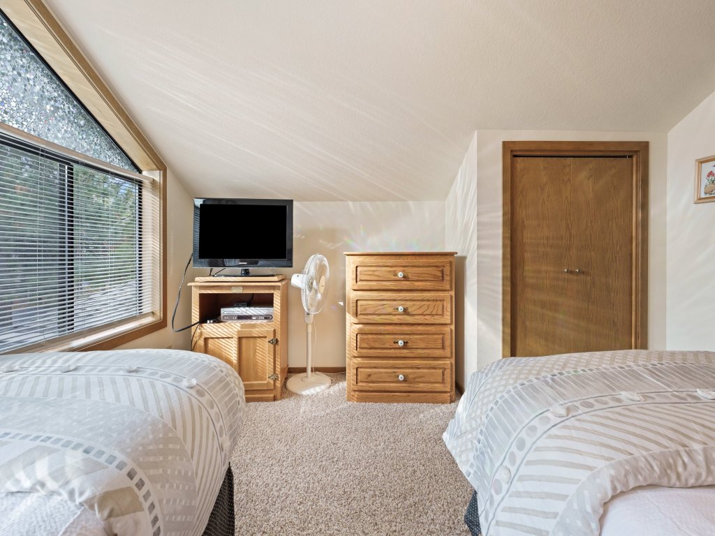Blue Goose 16 Vacation Rental in Sunriver - RedAwning