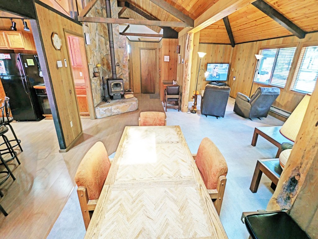 Bobcat 7 Vacation Rental in Sunriver - RedAwning
