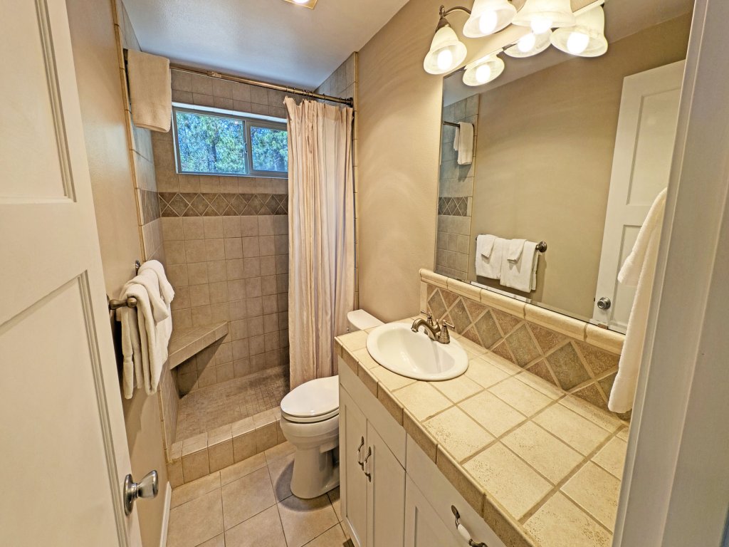 Red Fir 20 Vacation Rental in Sunriver - RedAwning