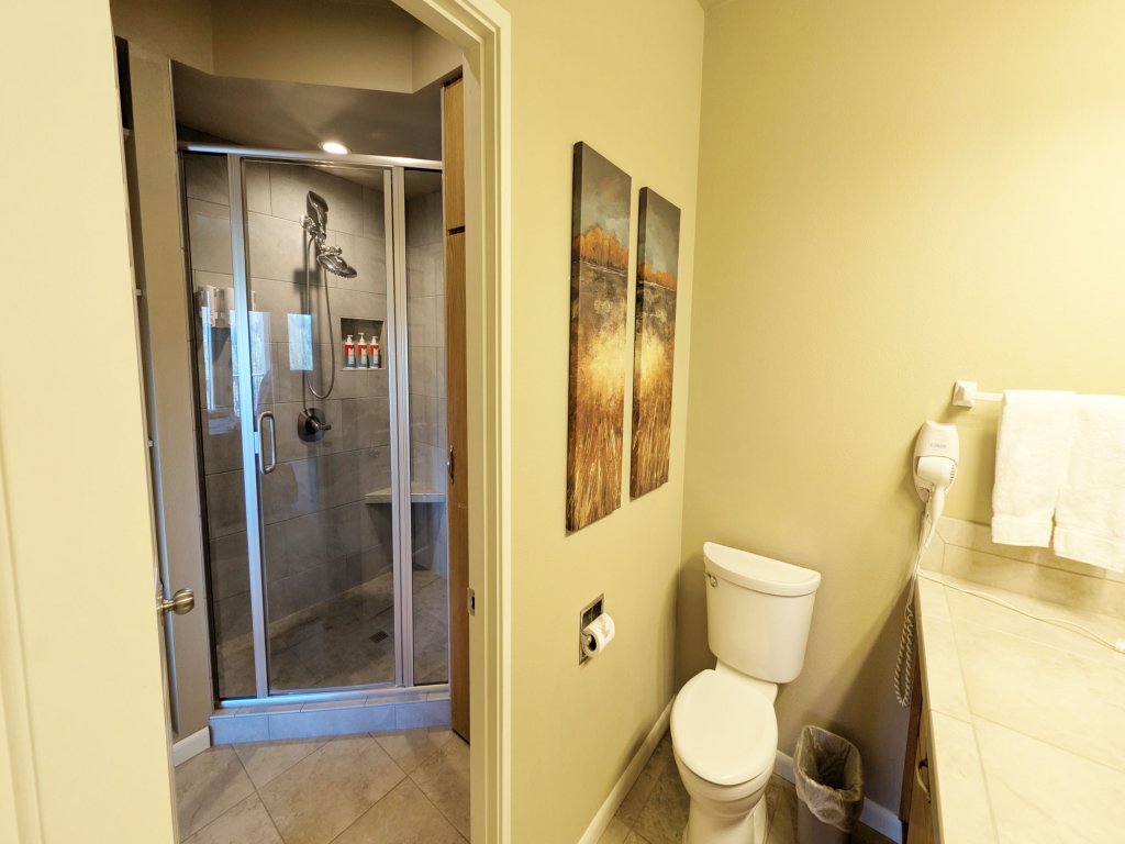 River Ridge 324AB Vacation Rental in Bend - RedAwning