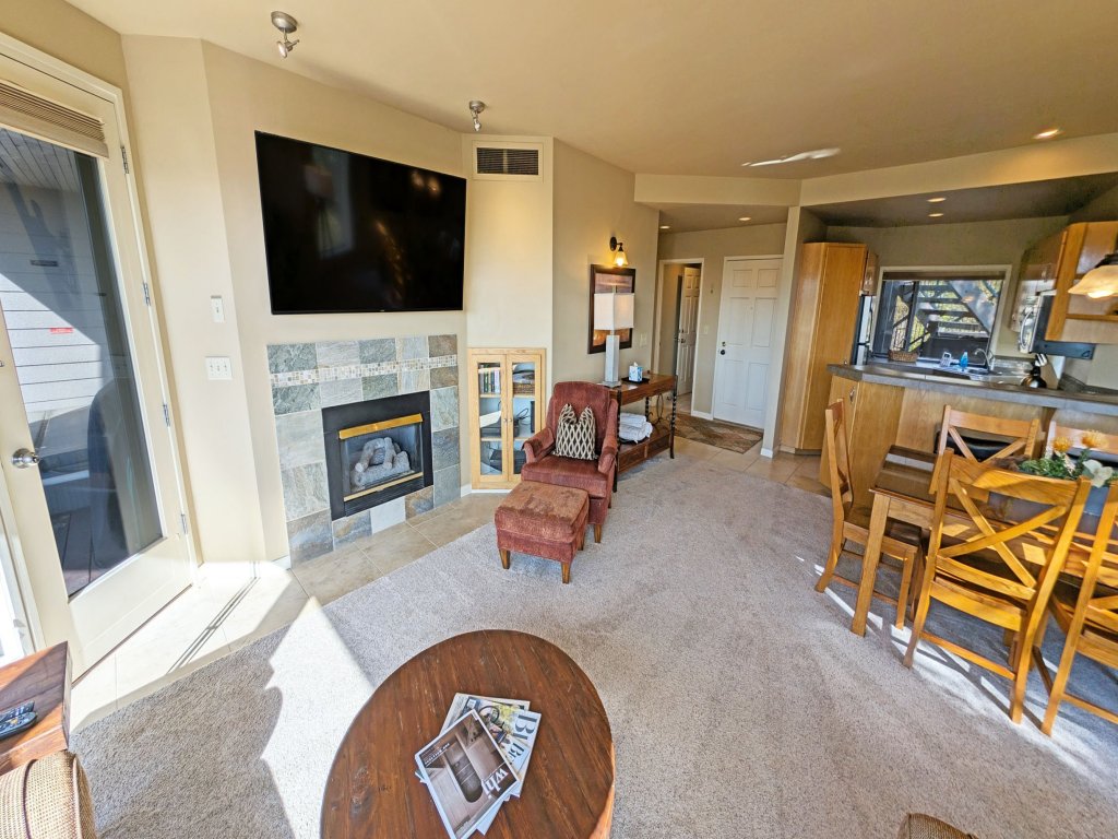 River Ridge 324AB Vacation Rental in Bend - RedAwning